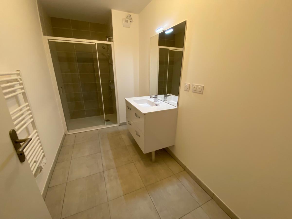 
																			3 pièces - 
																		2ème étage - 64m² - 728,66 € - Photo #5