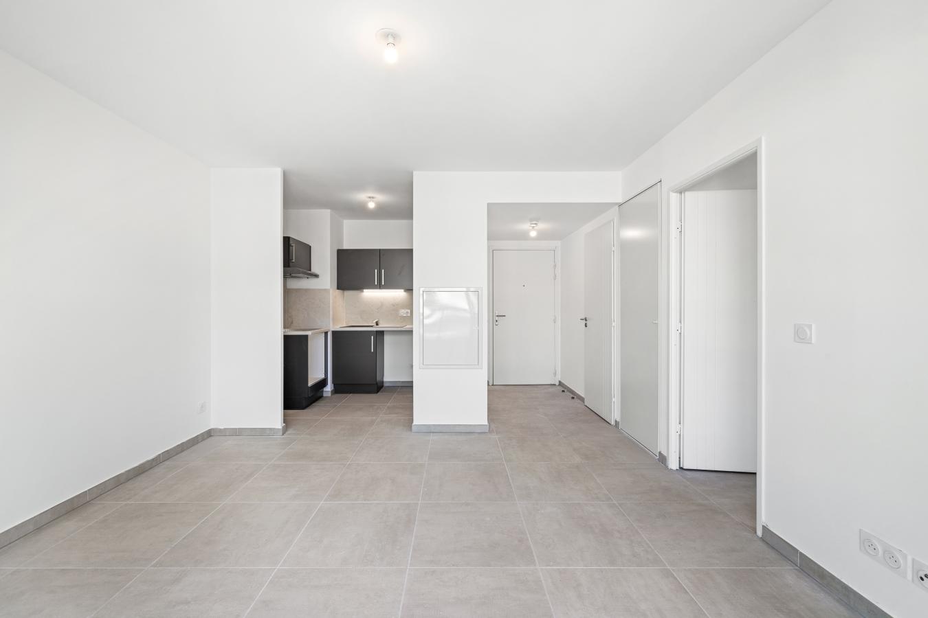 
																			2 pièces - 
																		5ème étage - 40m² - 1 200,68 € - Photo #2