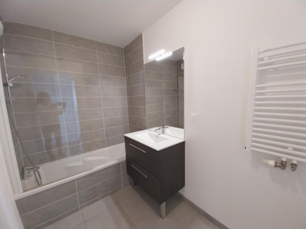
																			3 pièces - 
																		13ème étage - 62m² - 950,45 € - Photo #7