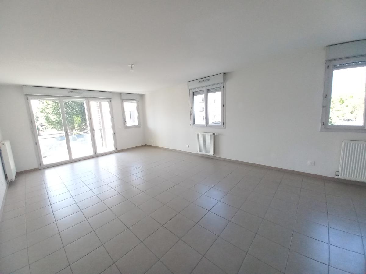 4 pièces - 3ème étage - 86m² - 937,85 € - Photo #5