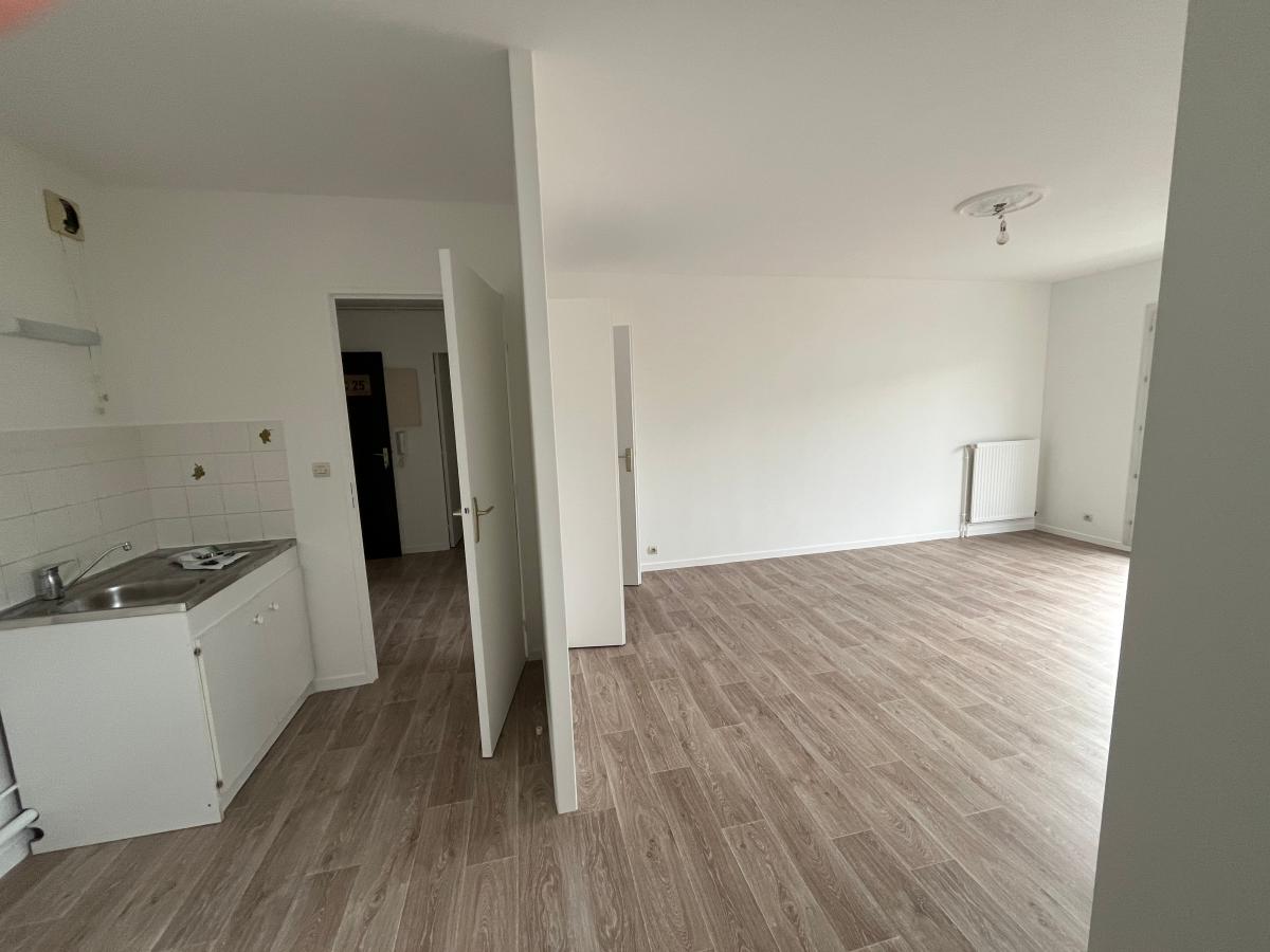 
																			2 pièces - 
																		2ème étage - 50m² - 120 000 € - Photo #0