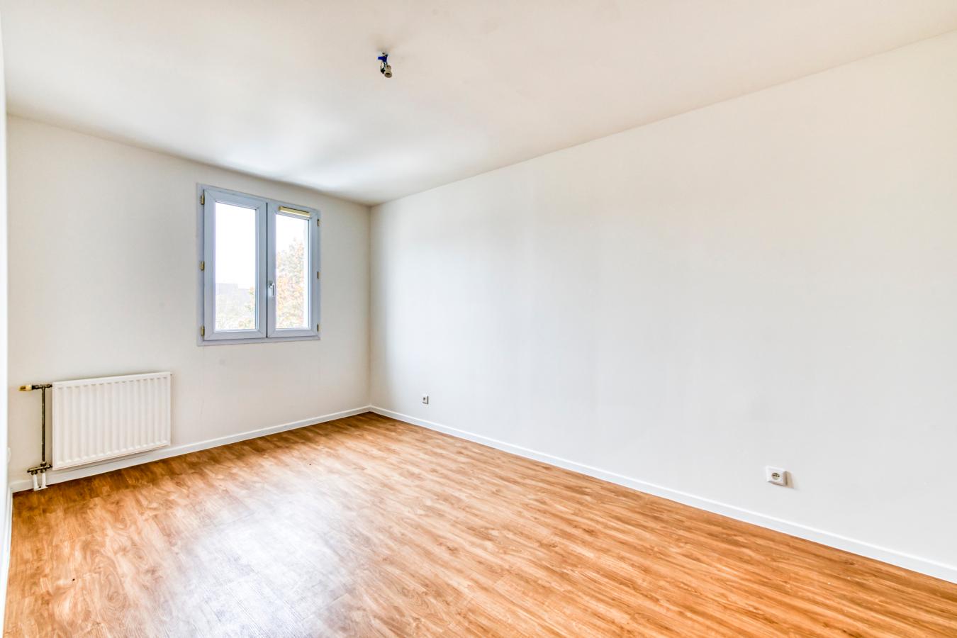 4 pièces - RDC - 88m² - 185 000 € - Photo #1