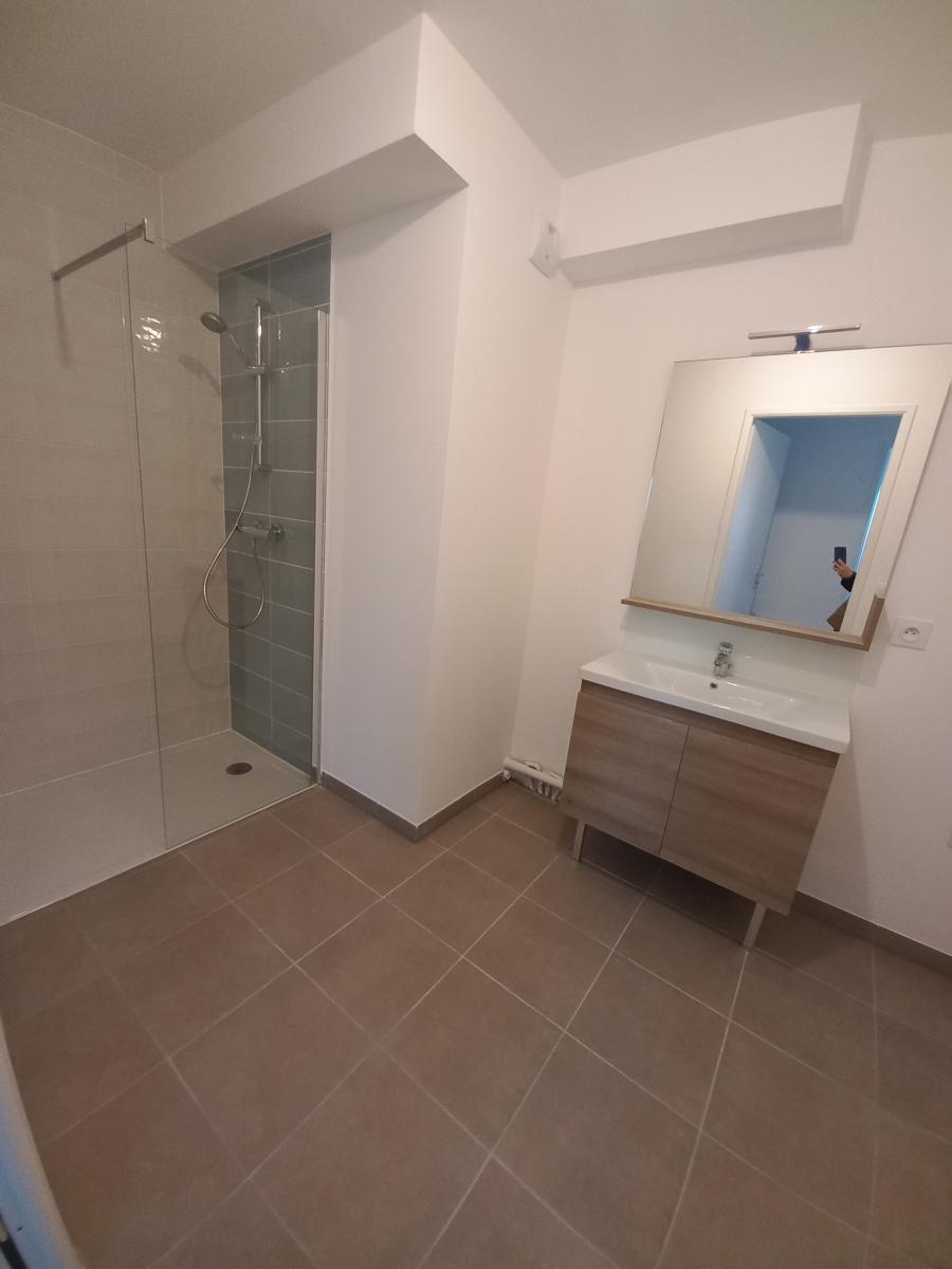 4 pièces - 5ème étage - 75m² - 950,51 € - Photo #4