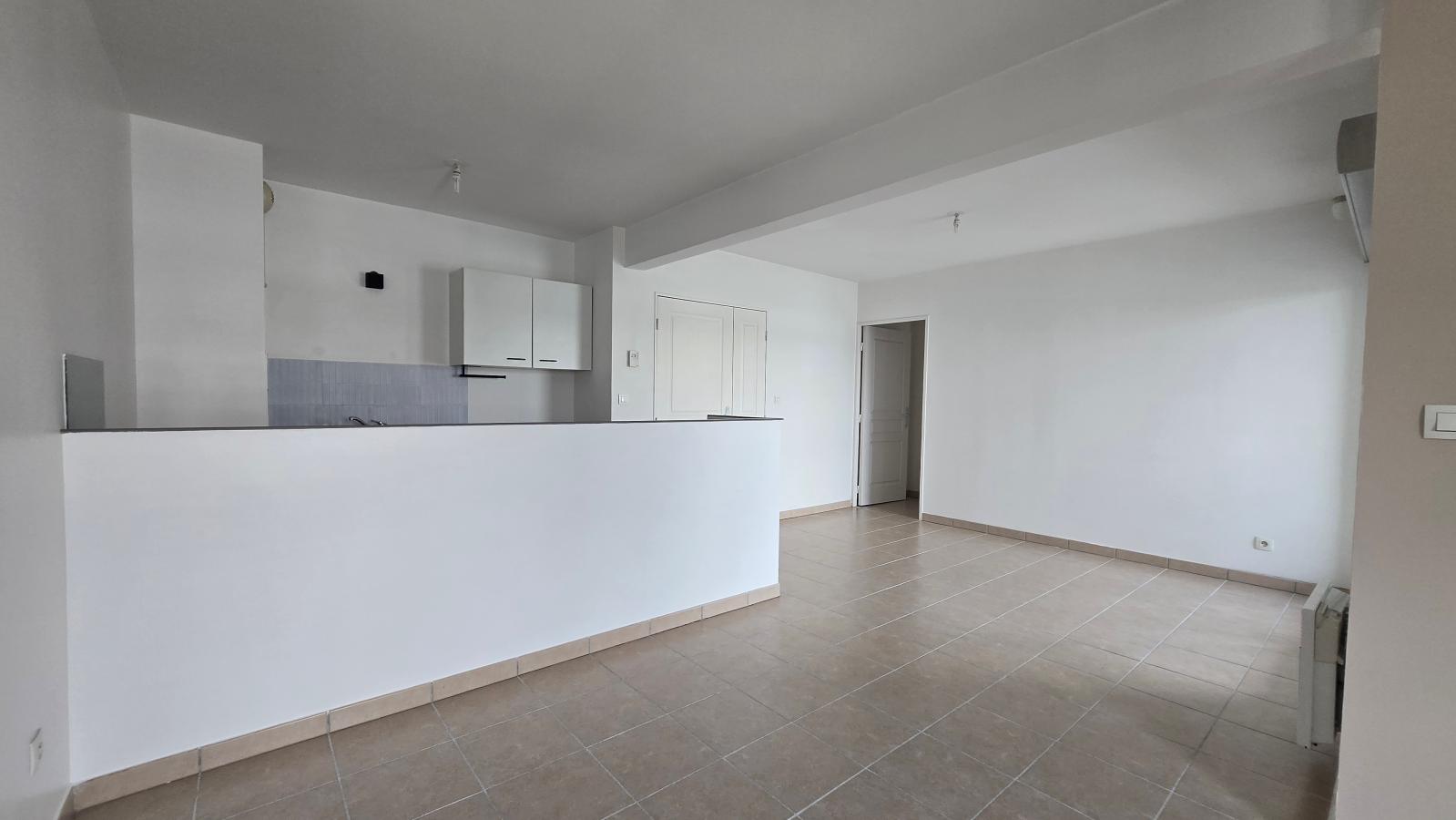 
																																							2 pièces - 
																																						4ème étage - 49m² - 796,62 € - Photo #4