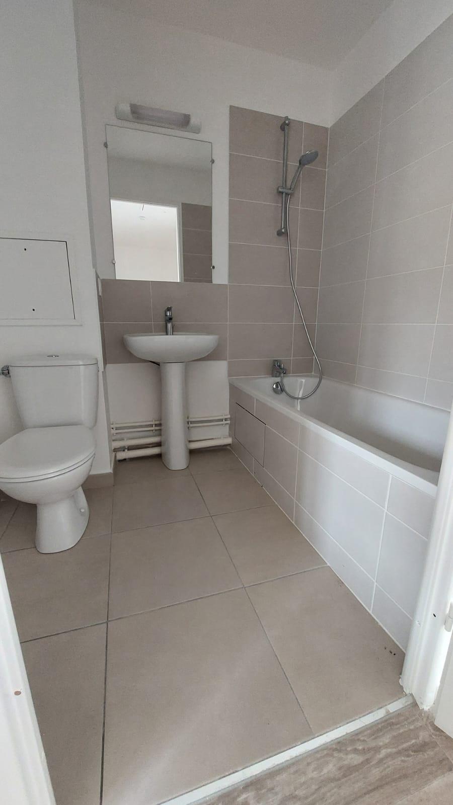 
																																							4 pièces - 
																																						RDC - 87m² - 875,49 € - Photo #5