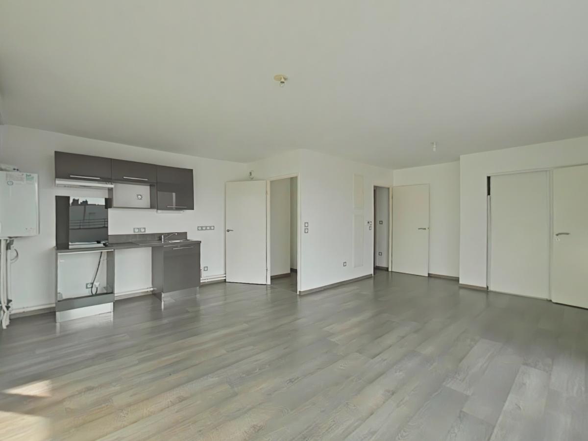 4 pièces - 3ème étage - 85m² - 1 042,81 € - Photo #2