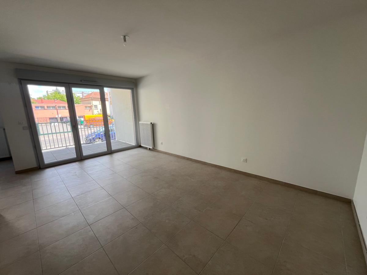 
																																							2 pièces - 
																																						RDC - 52m² - 688,64 € - Photo #3