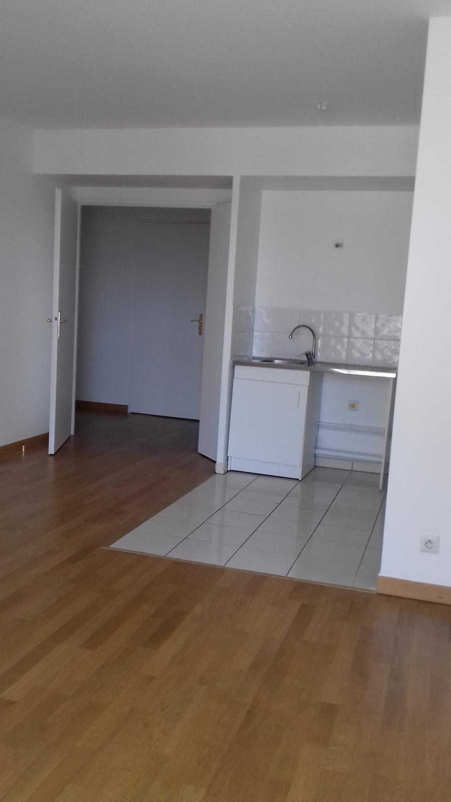 2 pièces - 1er étage - 45m² - 972,69 € - Photo #1
