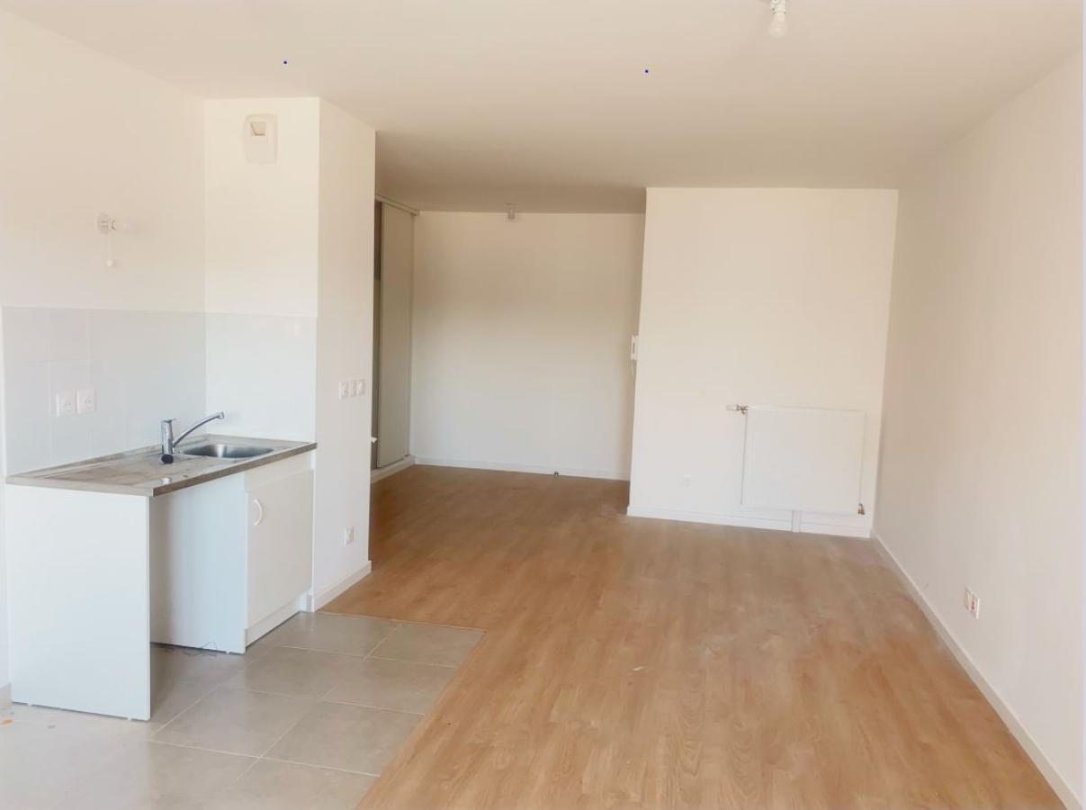 
																																							3 pièces - 
																																						4ème étage - 69m² - 1 298,18 € - Photo #3