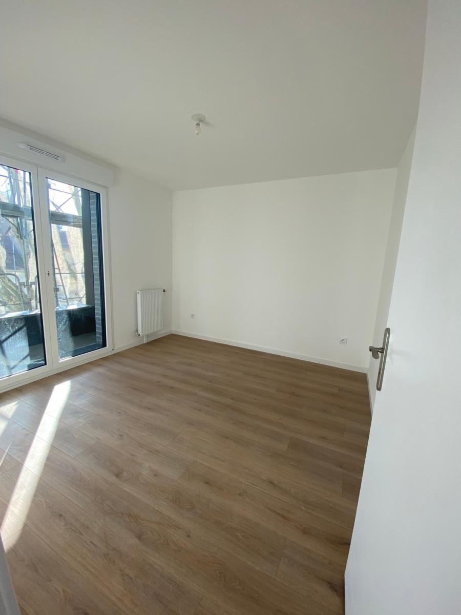 
																																							4 pièces - 
																																						5ème étage - 99m² - 2 355,44 € - Photo #5