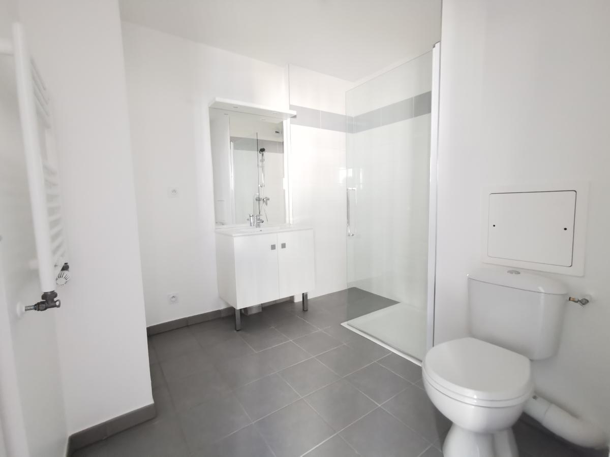 
																																							2 pièces - 
																																						5ème étage - 52m² - 1 038,21 € - Photo #2