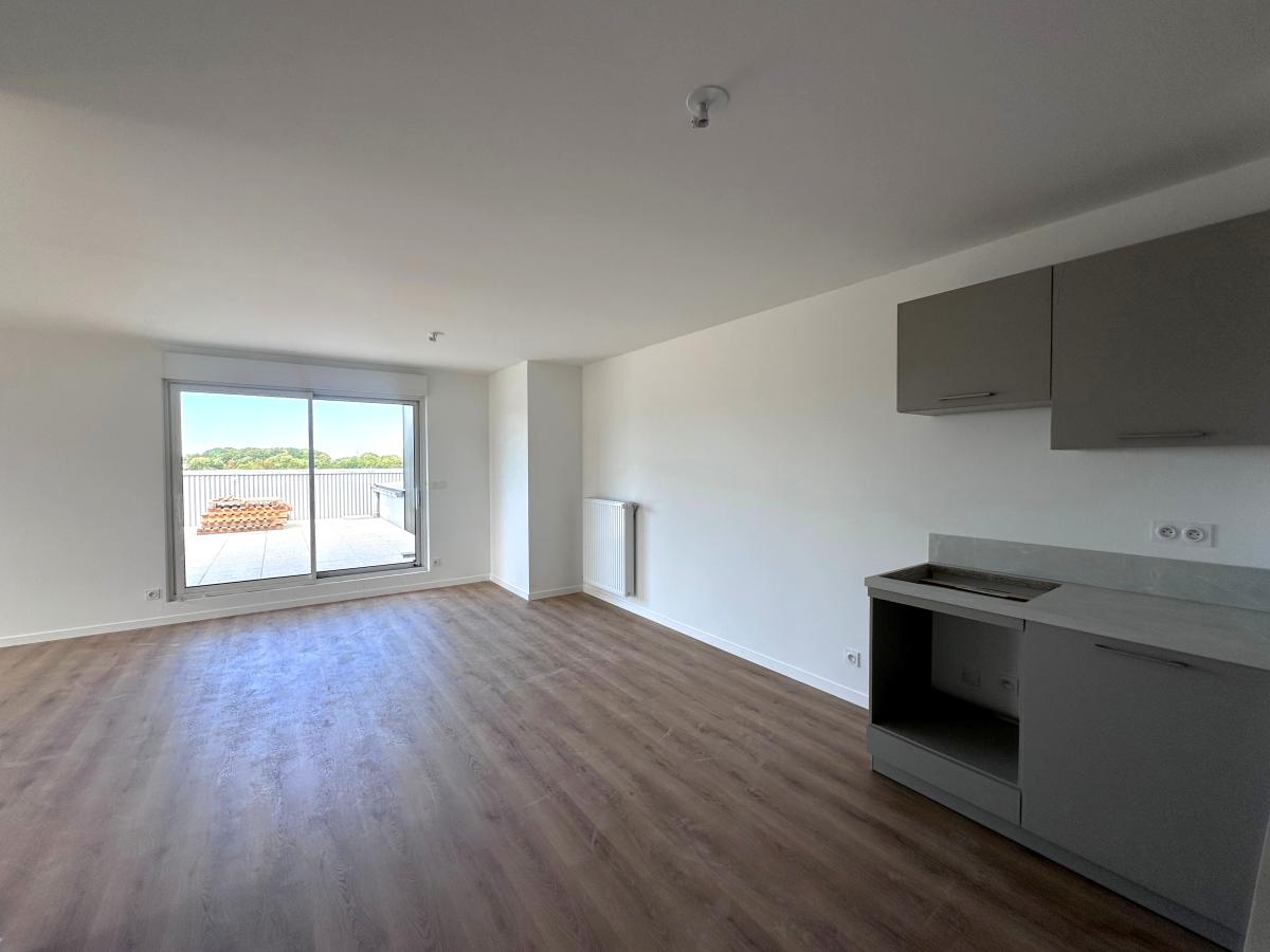 4 pièces - 4ème étage - 87m² - 1 121,29 € - Photo #4