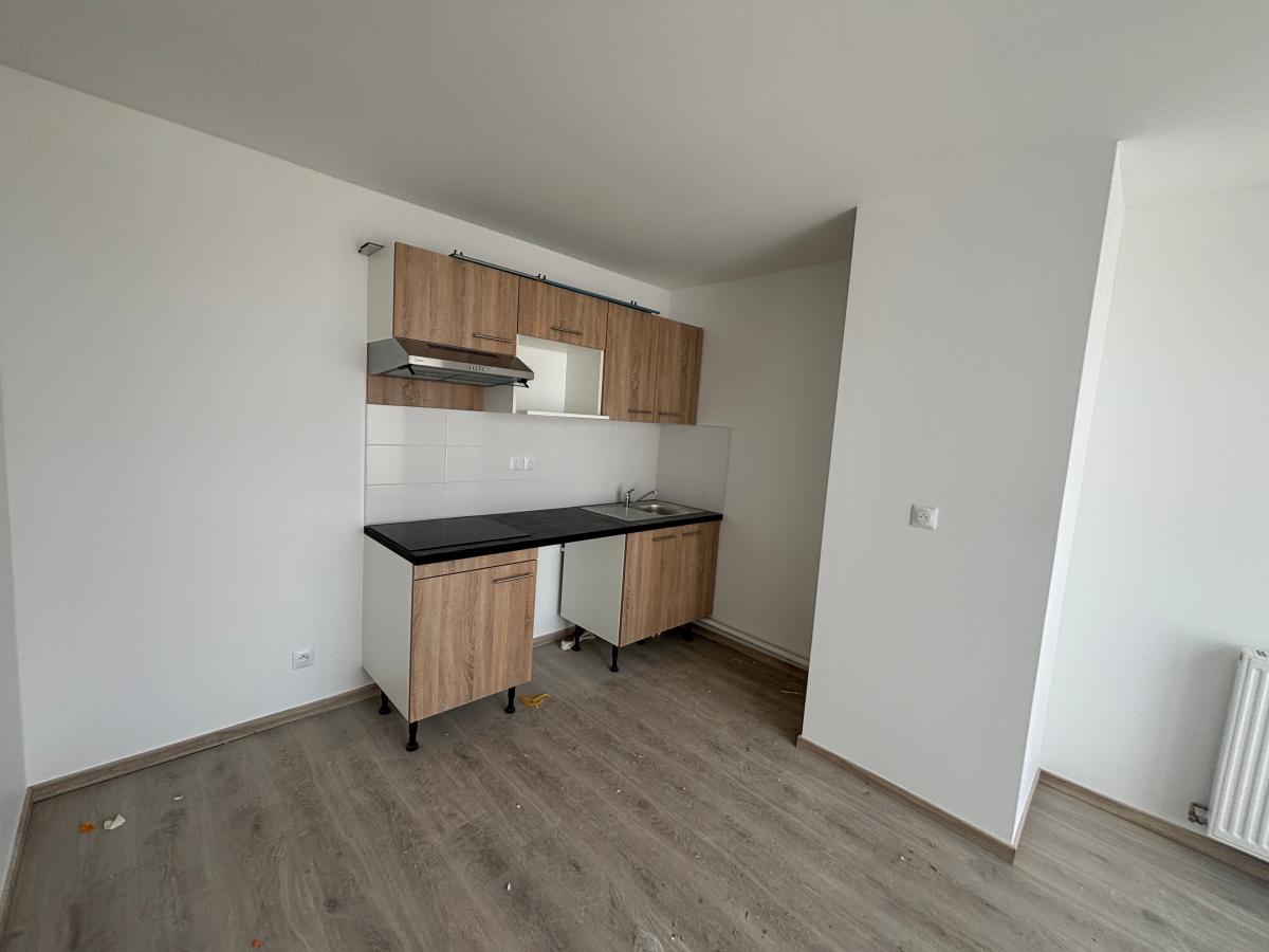 3 pièces - 1er étage - 67m² - 806,26 € - Photo #3