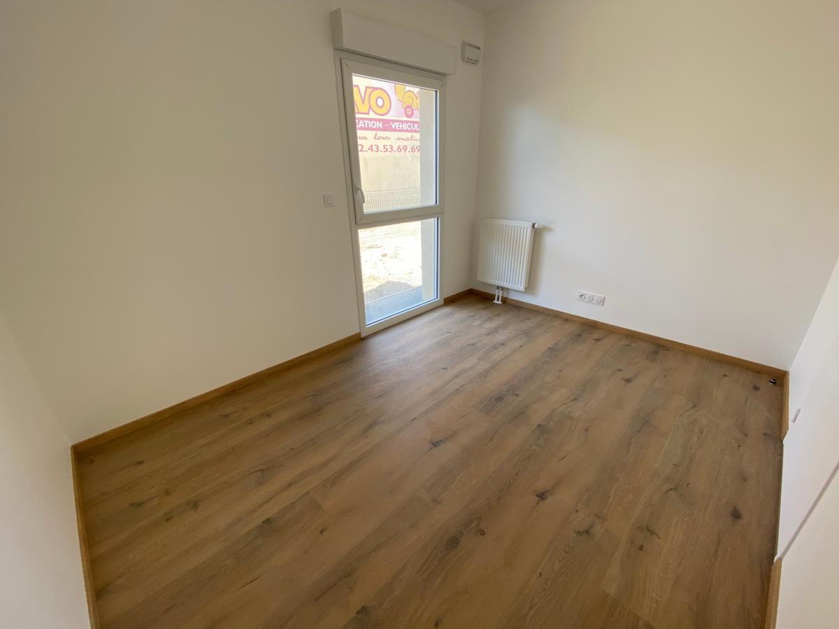 
																																							4 pièces - 
																																						RDC - 83m² - 815,13 € - Photo #3