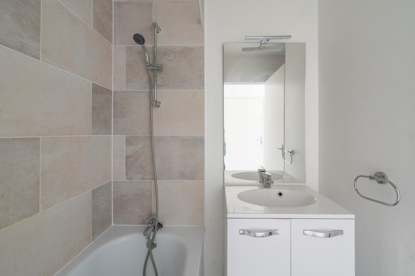 
																			1 pièce - 
																		1er étage - 37m² - 726,11 € - Photo #7