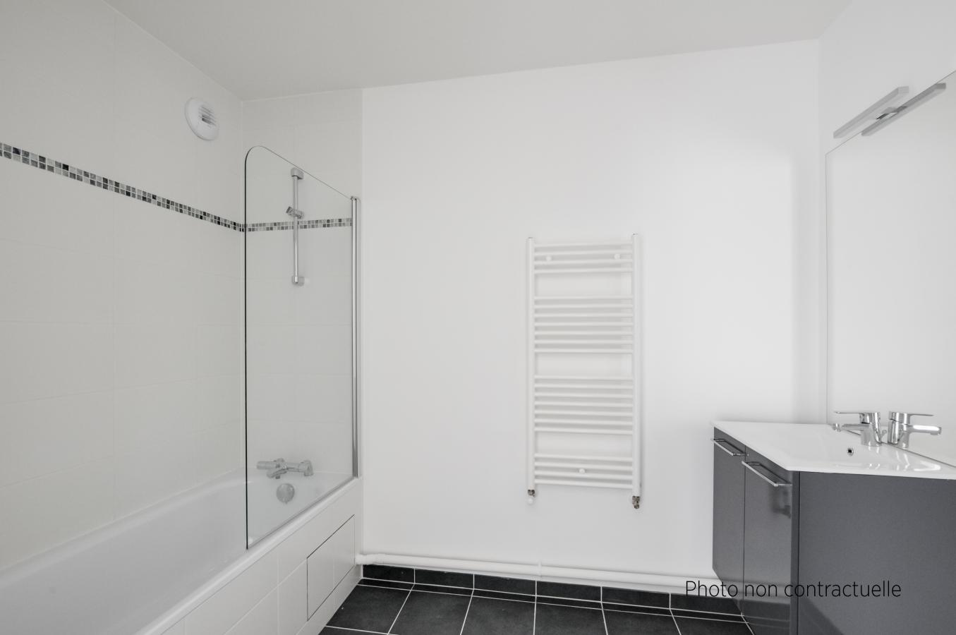 
																																							3 pièces - 
																																						1er étage - 69m² - 1 181,07 € - Photo #2