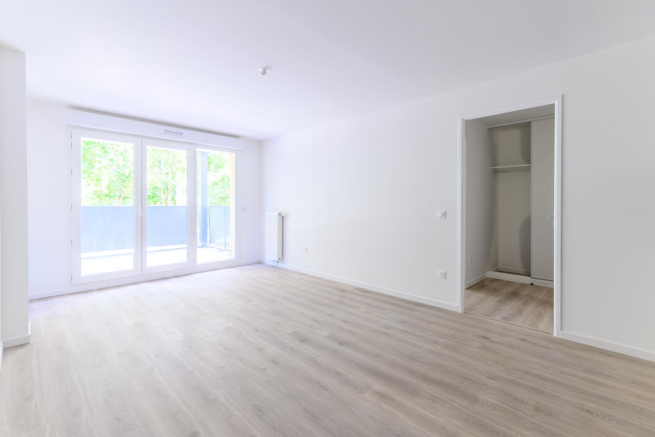 
																																							3 pièces - 
																																						1er étage - 61m² - 1 056,33 € - Photo #3