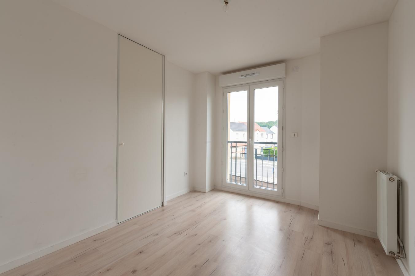 
																																							3 pièces - 
																																						1er étage - 66m² - 1 072,85 € - Photo #3