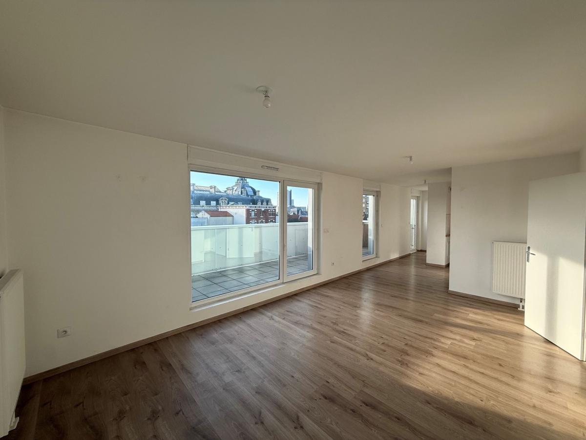 2 pièces - 5ème étage - 56m² - 756,60 € - Photo #1