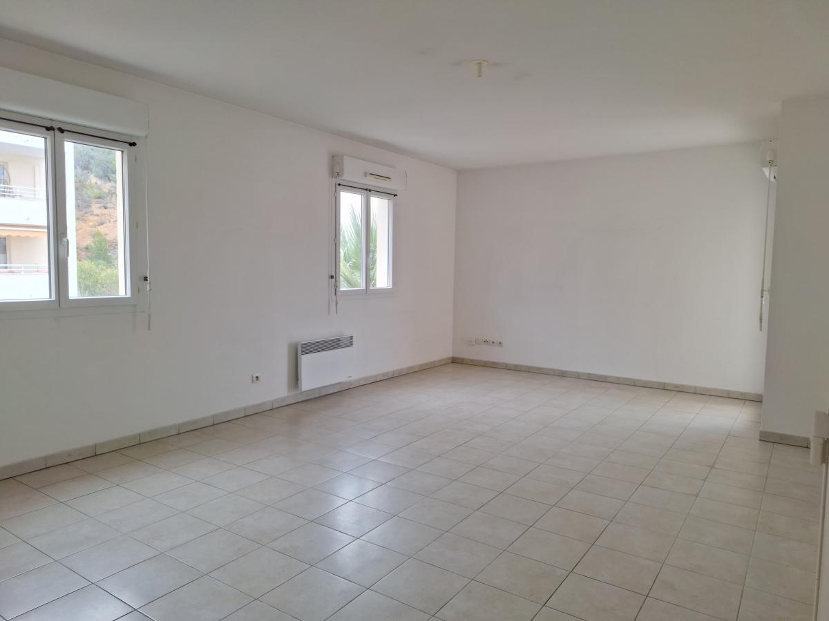 
																			3 pièces - 
																		3ème étage - 71m² - 1 198,84 € - Photo #0