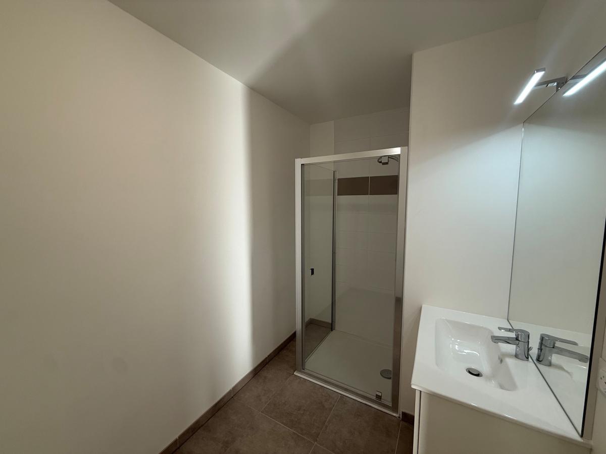 
																																							3 pièces - 
																																						1er étage - 65m² - 652,08 € - Photo #5