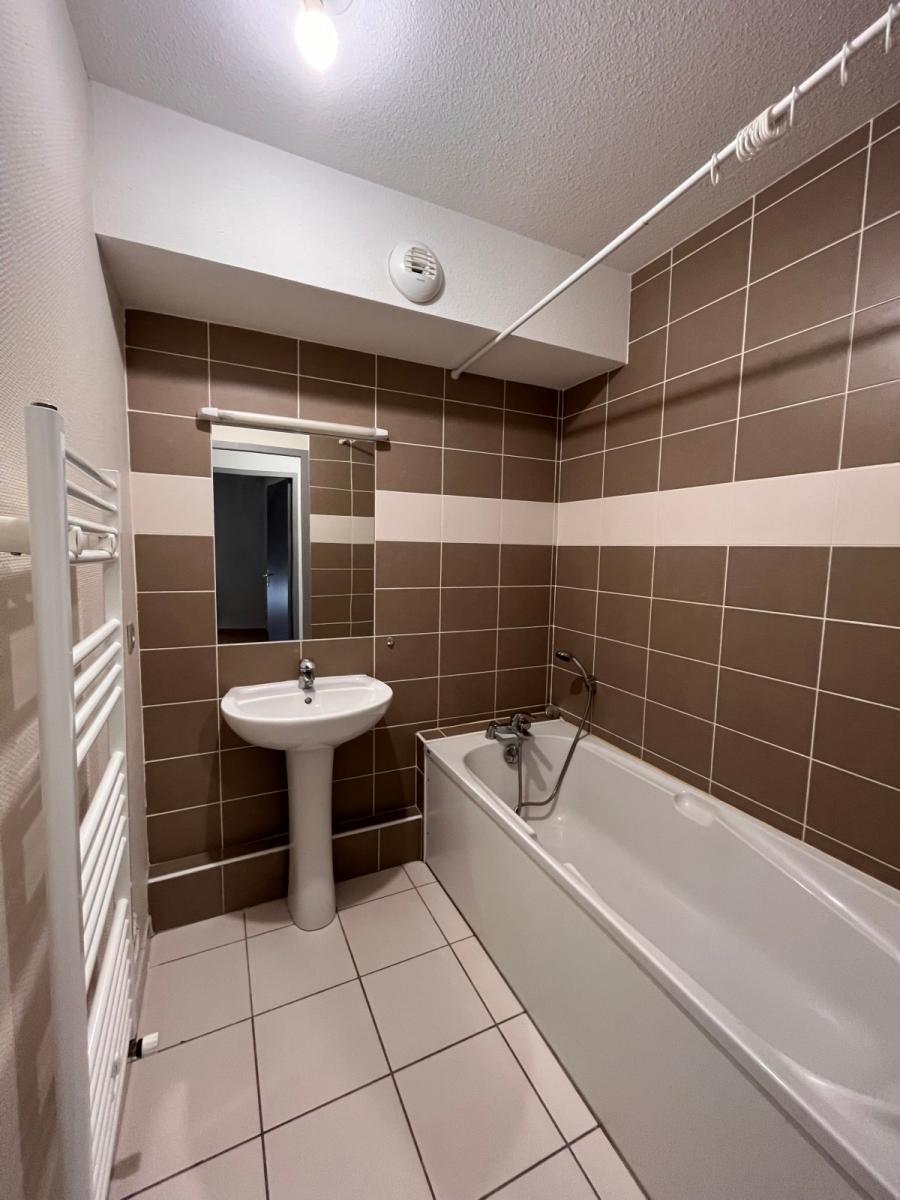 
																			2 pièces - 
																		1er étage - 55m² - 916,82 € - Photo #4