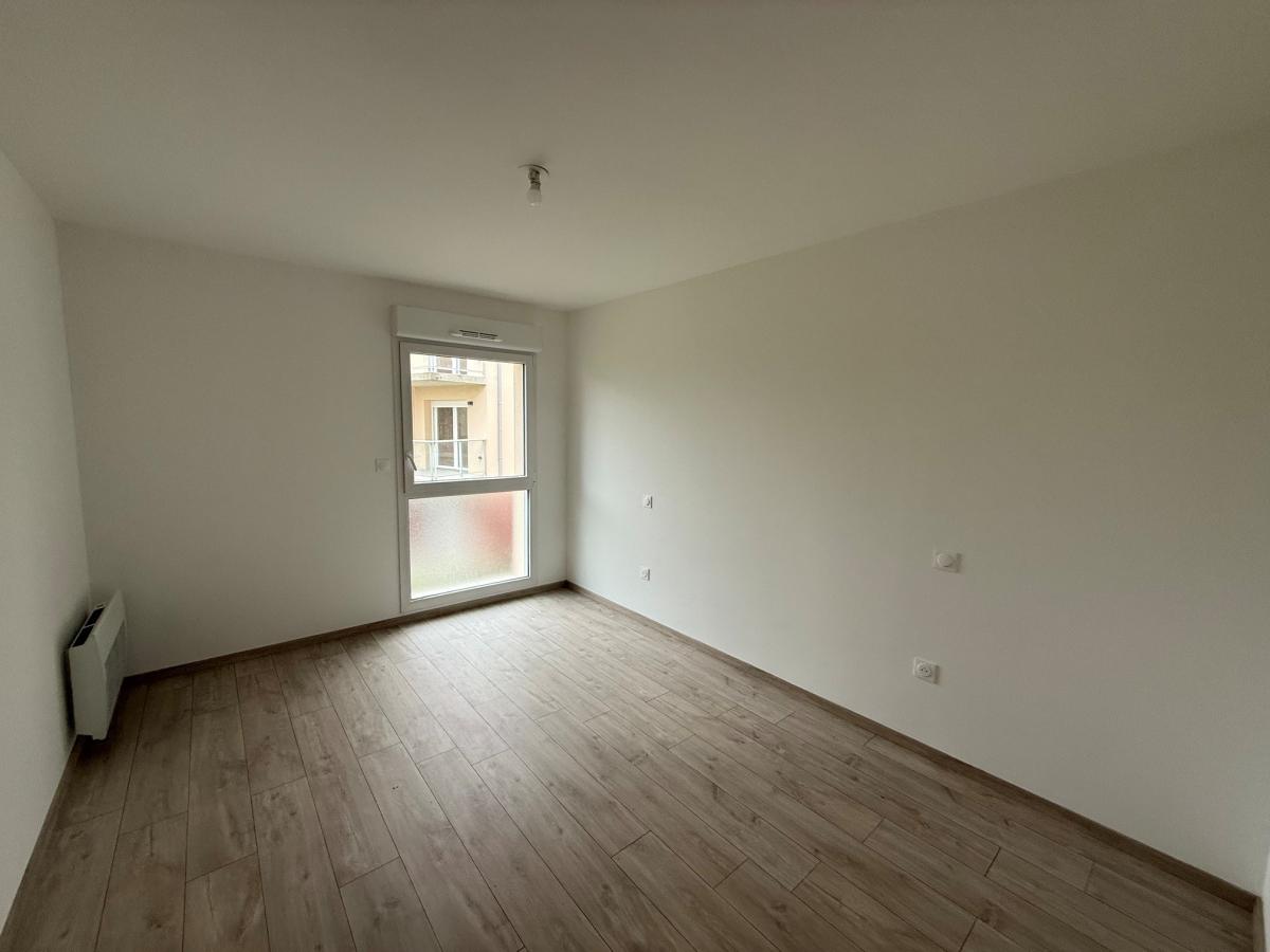 
																																							3 pièces - 
																																						2ème étage - 62m² - 813,59 € - Photo #3