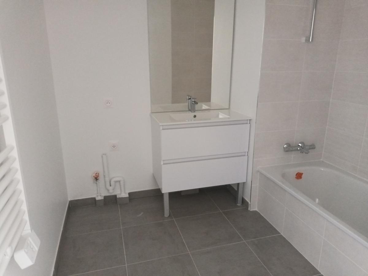 
																																							3 pièces - 
																																						2ème étage - 68m² - 1 185,52 € - Photo #4