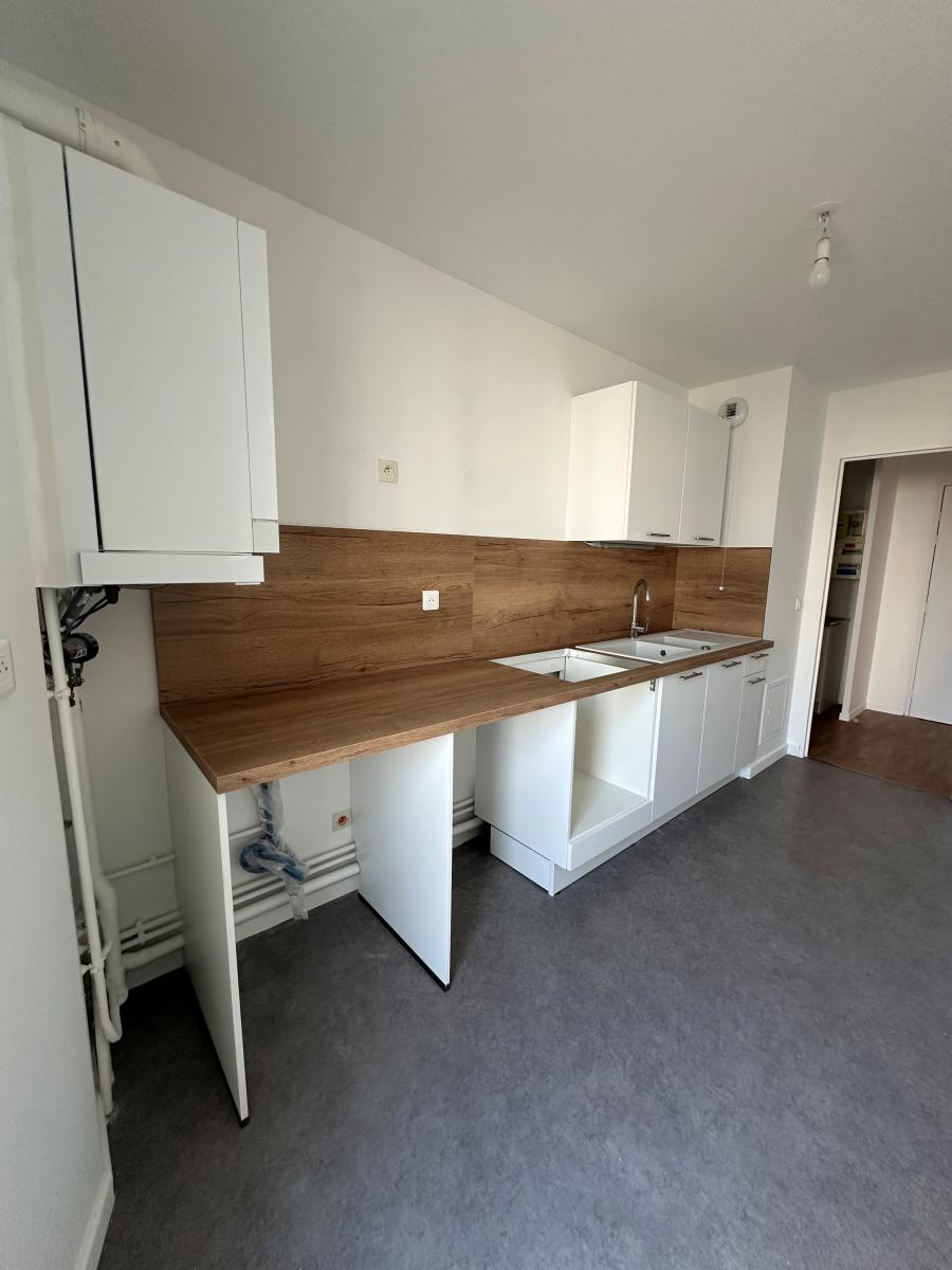 3 pièces - 7ème étage - 83m² - 1 631,50 € - Photo #2
