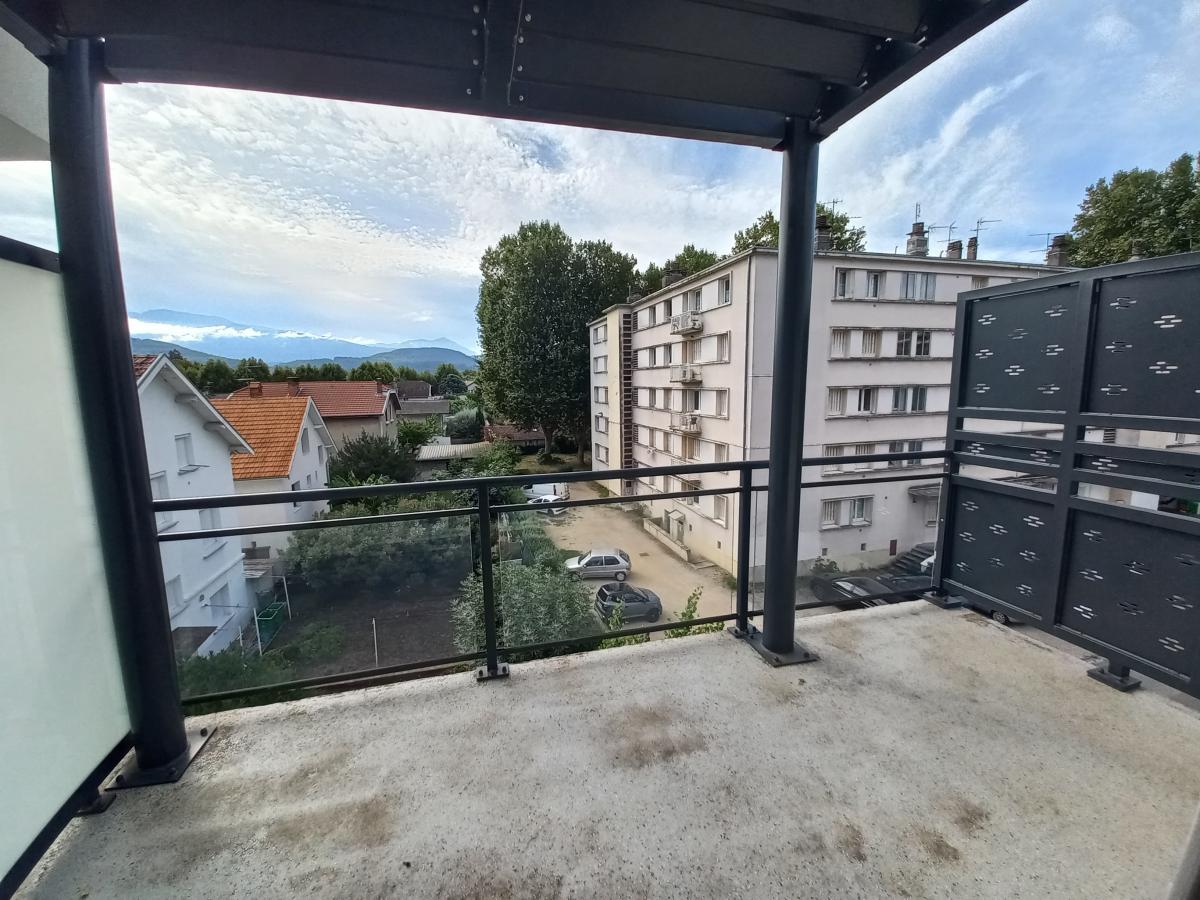 4 pièces - 3ème étage - 86m² - 937,85 € - Photo #1