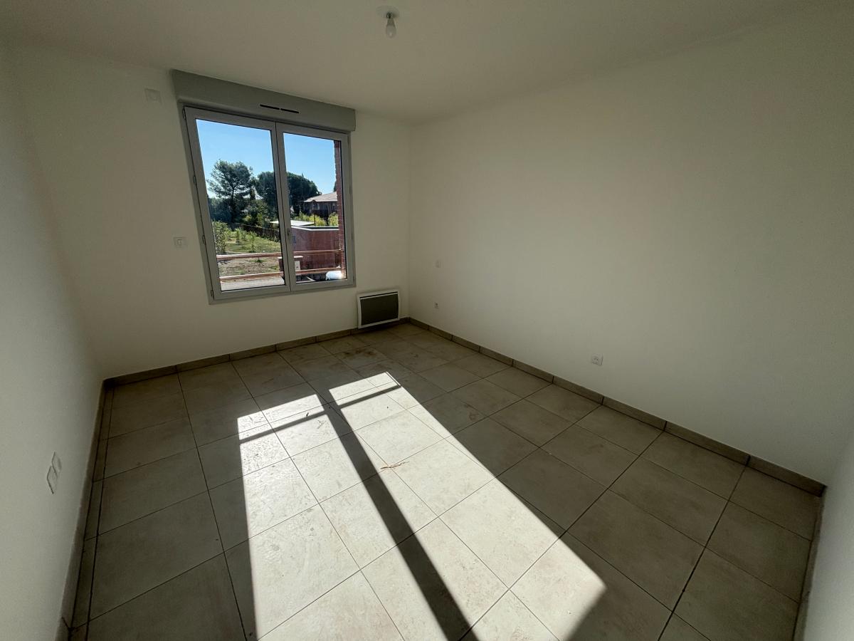 2 pièces - 1er étage - 45m² - 604,92 € - Photo #2