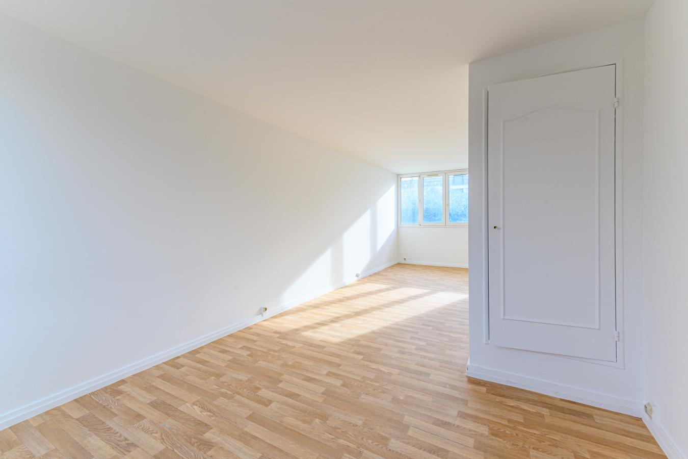 
																																							4 pièces - 
																																						3ème étage - 69m² - 1 245,33 € - Photo #3