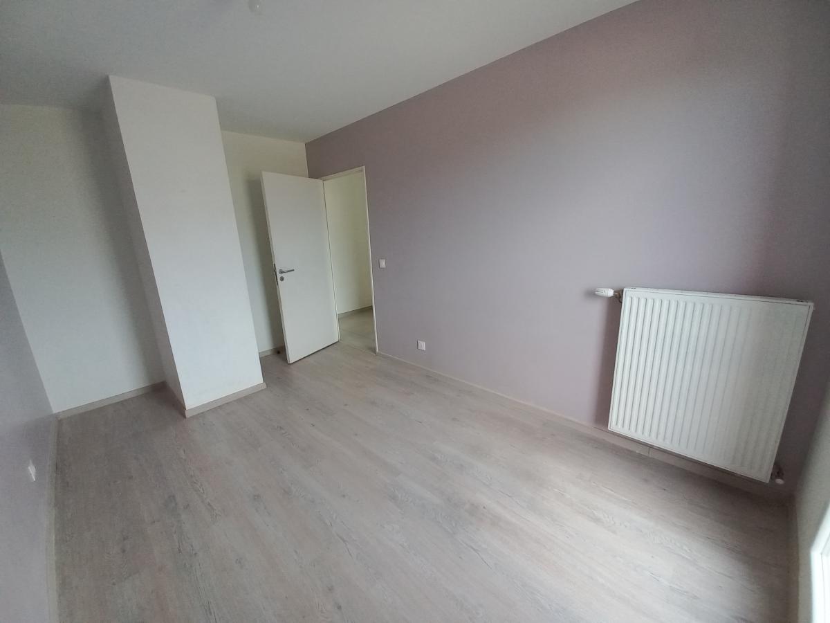 4 pièces - 3ème étage - 78m² - 1 022,12 € - Photo #4
