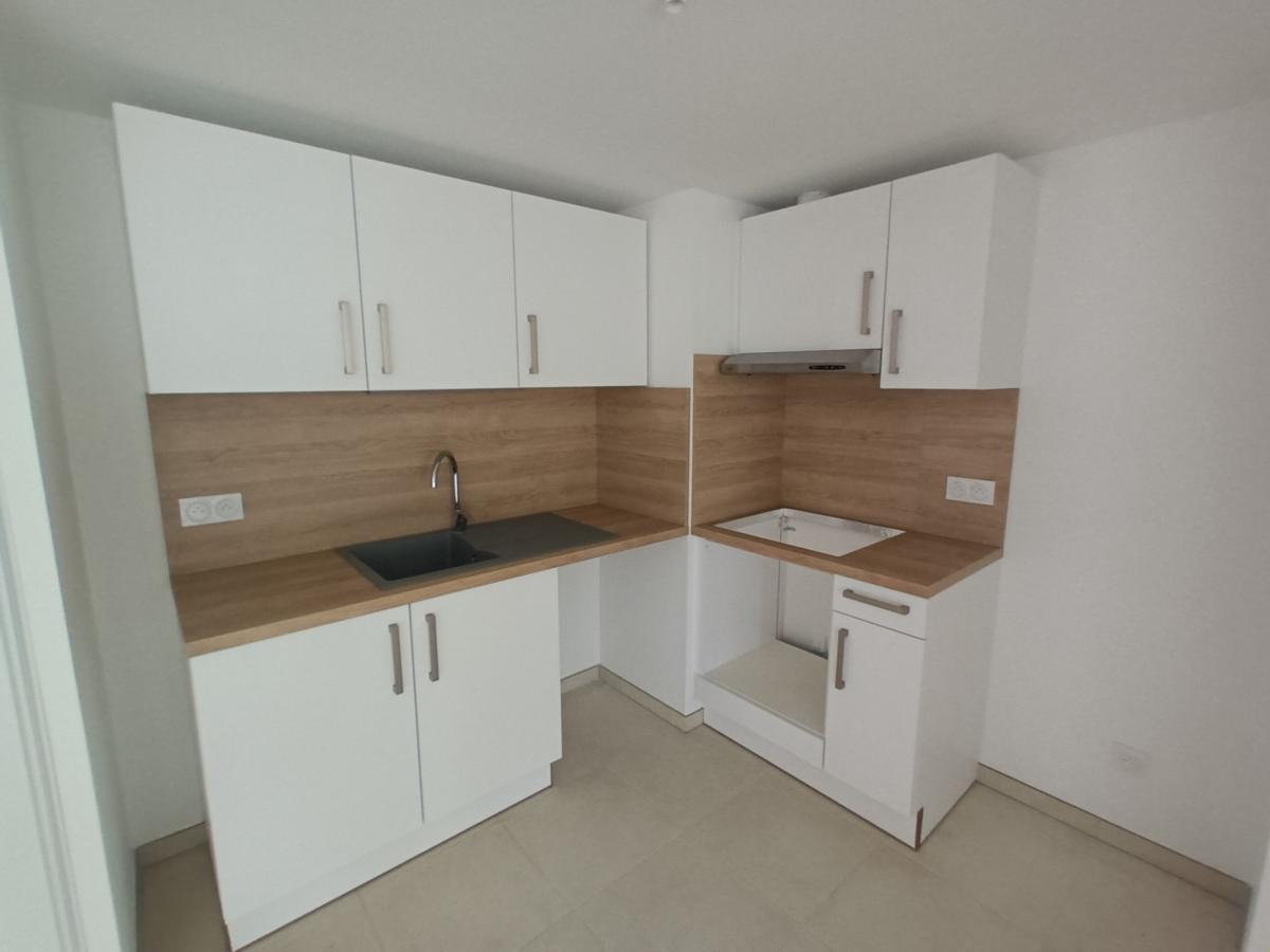 3 pièces - 2ème étage - 61m² - 1 011,24 € - Photo #3
