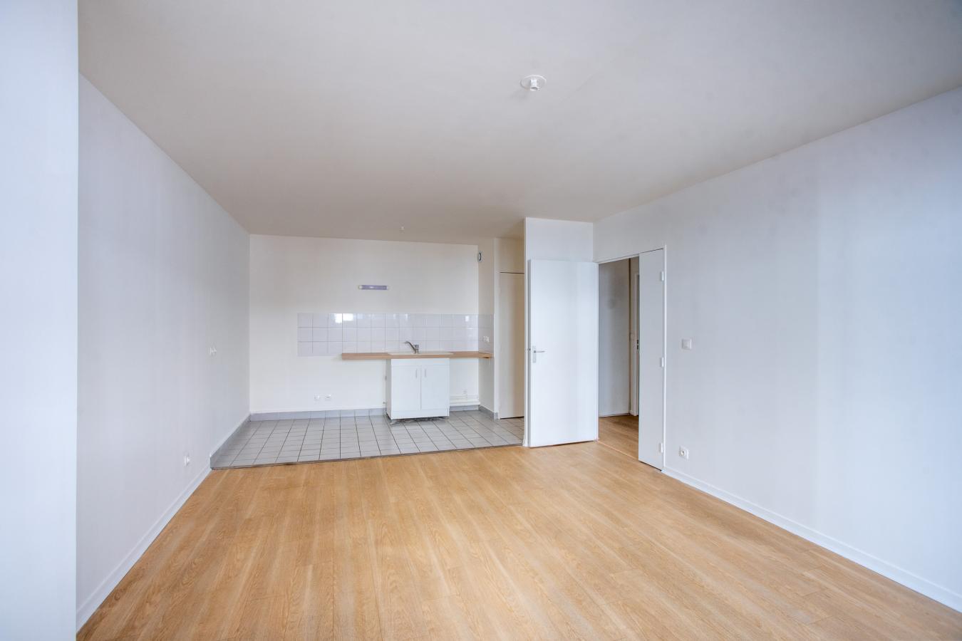 
																																							3 pièces - 
																																						RDC - 65m² - 1 863,93 € - Photo #3