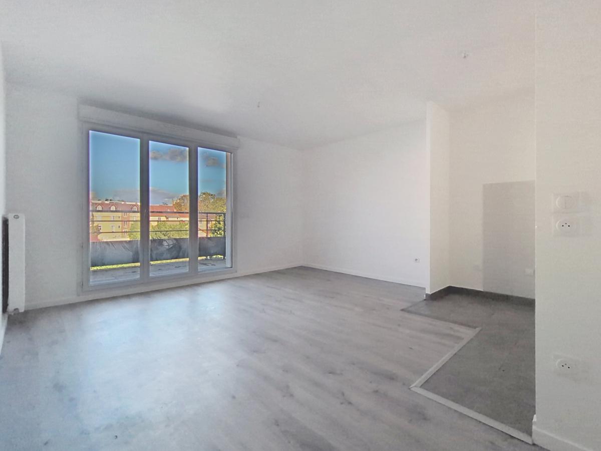 2 pièces - 3ème étage - 43m² - 887,83 € - Photo #0