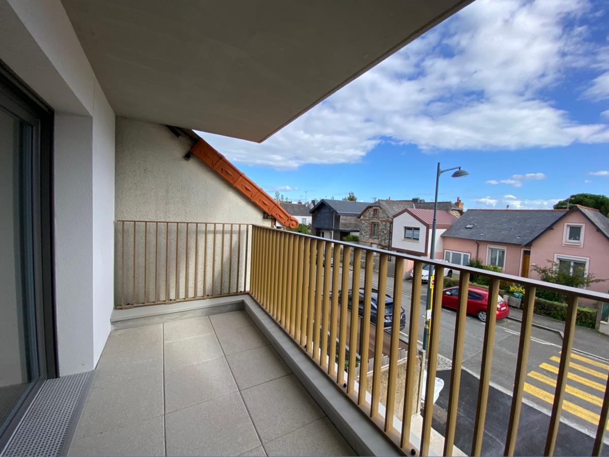 
																			3 pièces - 
																		1er étage - 70m² - 1 037,96 € - Photo #0