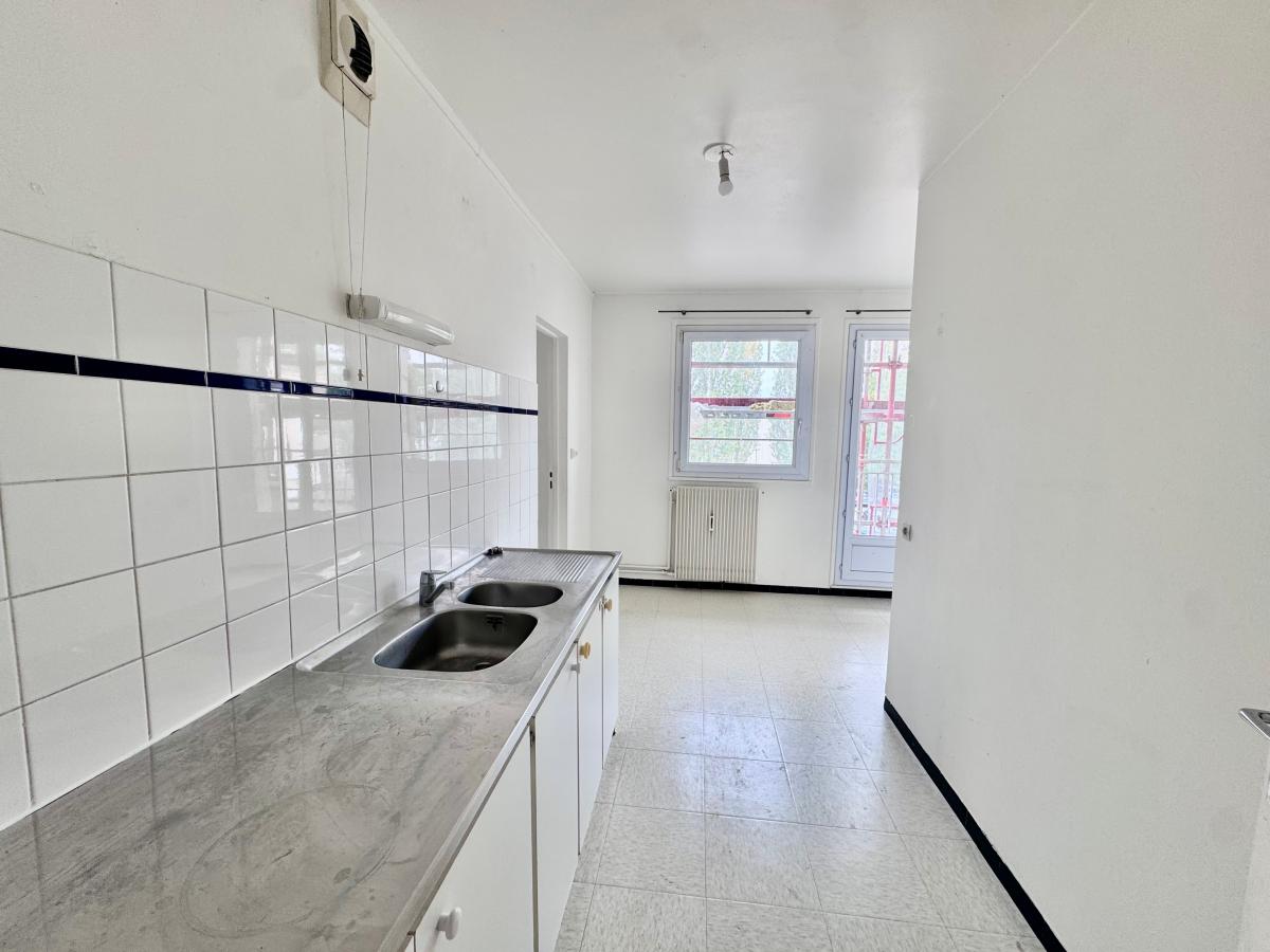4 pièces - 2ème étage - 80m² - 1 503,78 € - Photo #3
