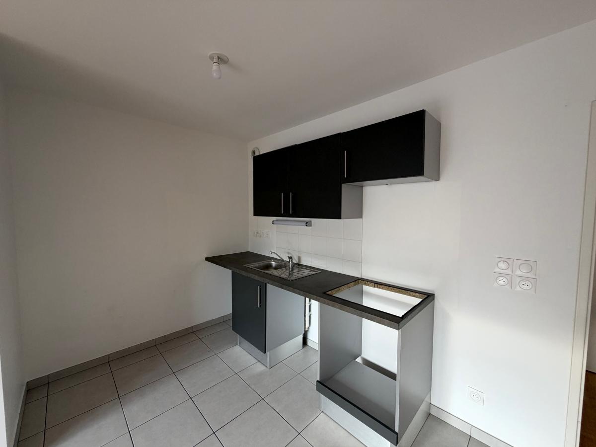 2 pièces - 2ème étage - 45m² - 555,52 € - Photo #1