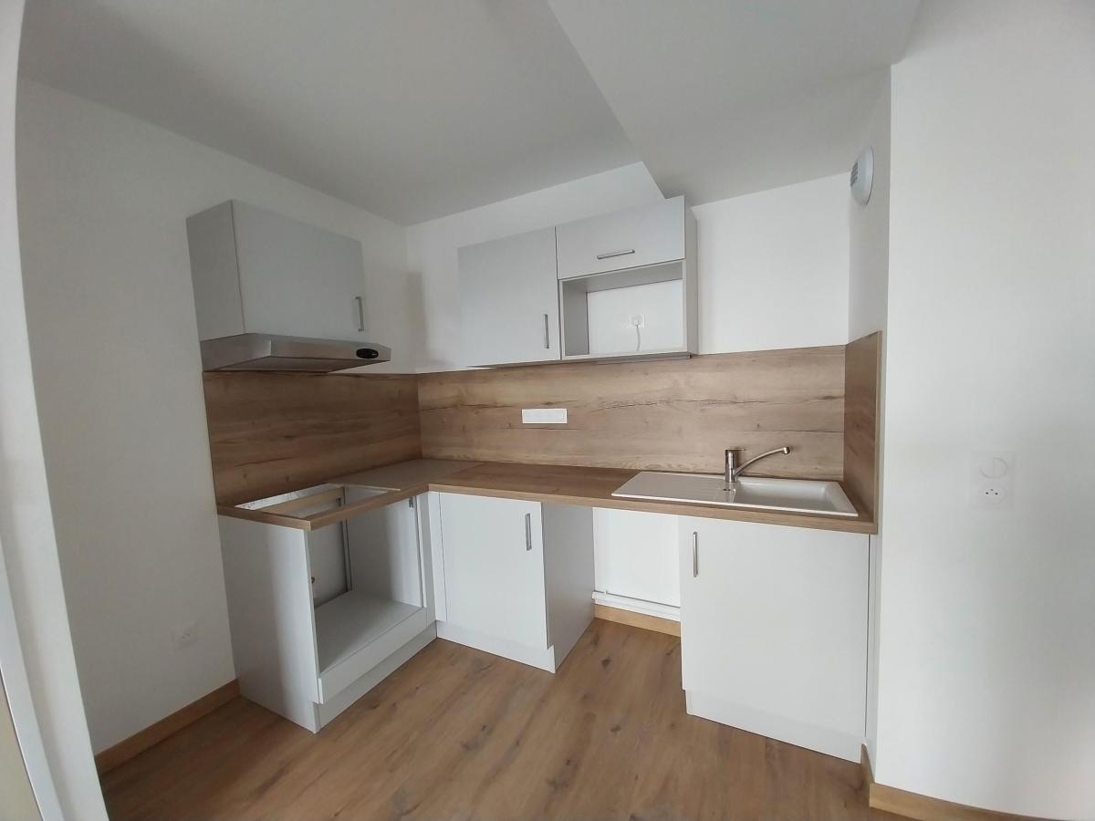 
																																							2 pièces - 
																																						RDC - 38m² - 476,33 € - Photo #3