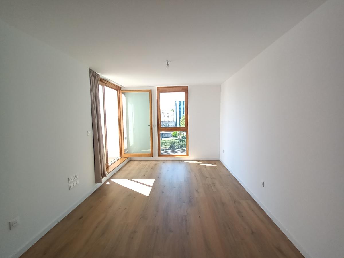 
																			2 pièces - 
																		5ème étage - 43m² - 783,00 € - Photo #3