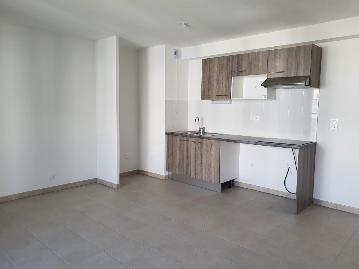 3 pièces - 3ème étage - 60m² - 857,73 € - Photo #0