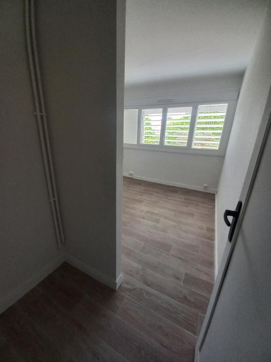 
																																							4 pièces - 
																																						2ème étage - 71m² - 883,94 € - Photo #6