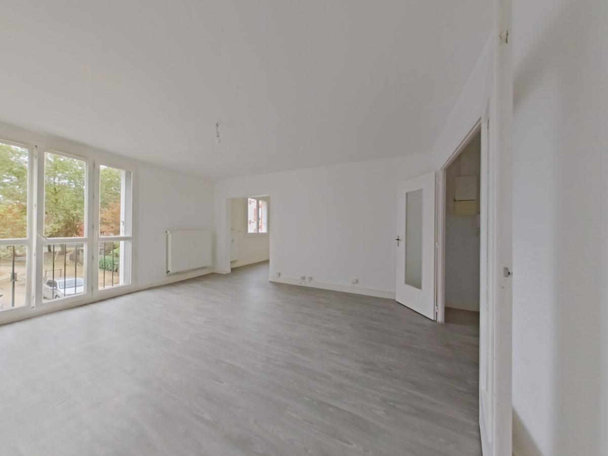 5 pièces - 1er étage - 89m² - 1 031,94 € - Photo #0