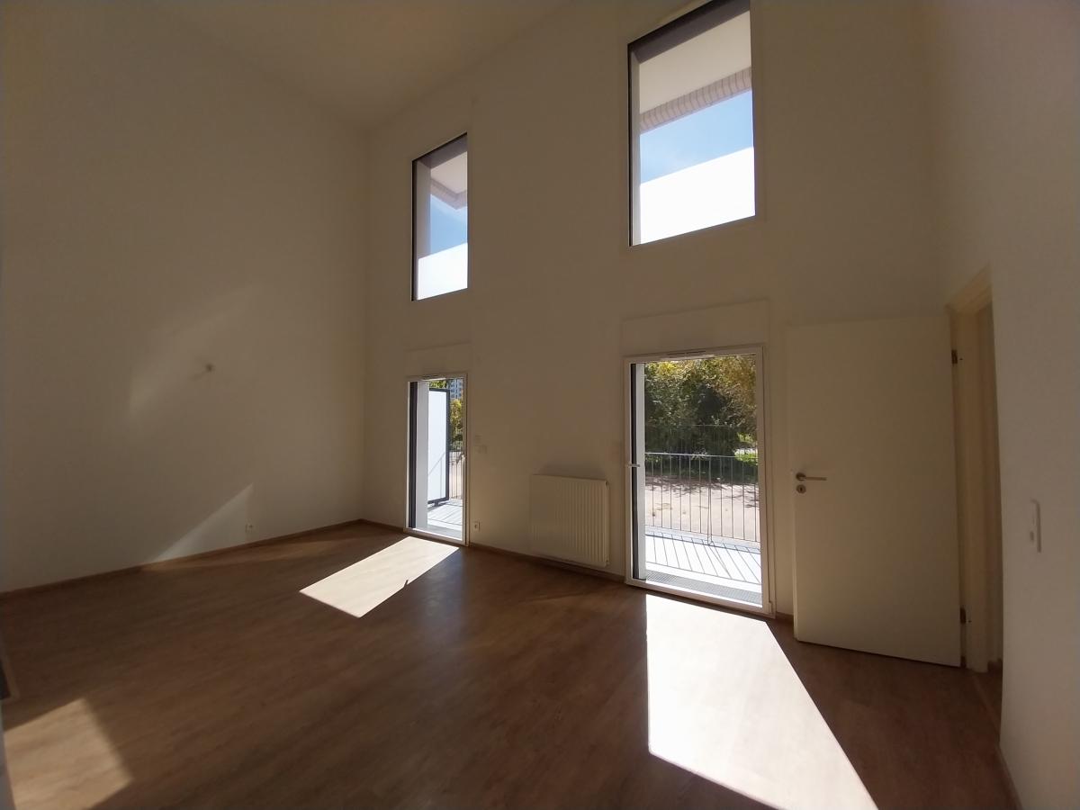 
																																							3 pièces - 
																																						RDC - 70m² - 1 071,16 € - Photo #3