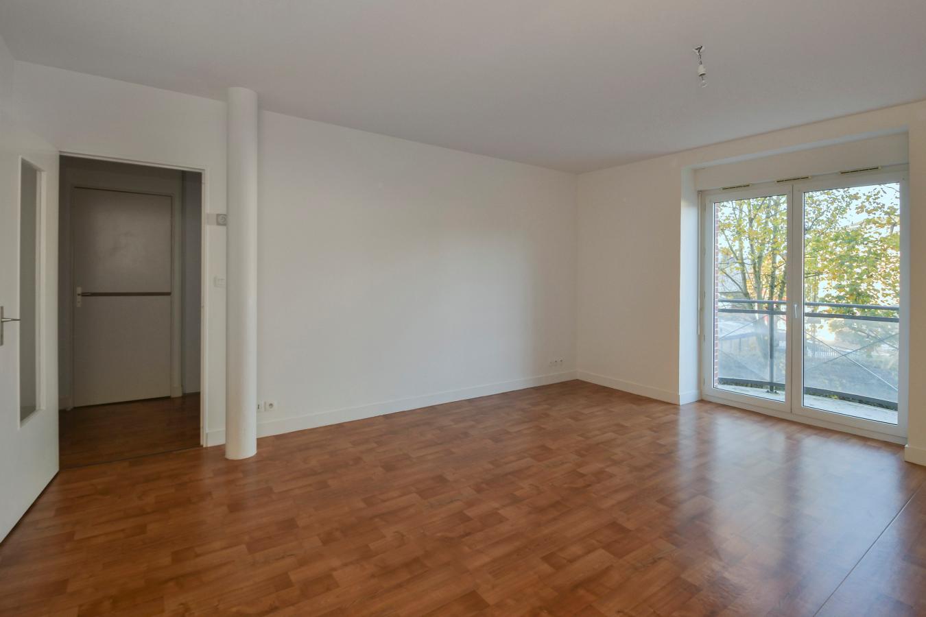 
																			3 pièces - 
																		RDC - 85m² - 979,97 € - Photo #3