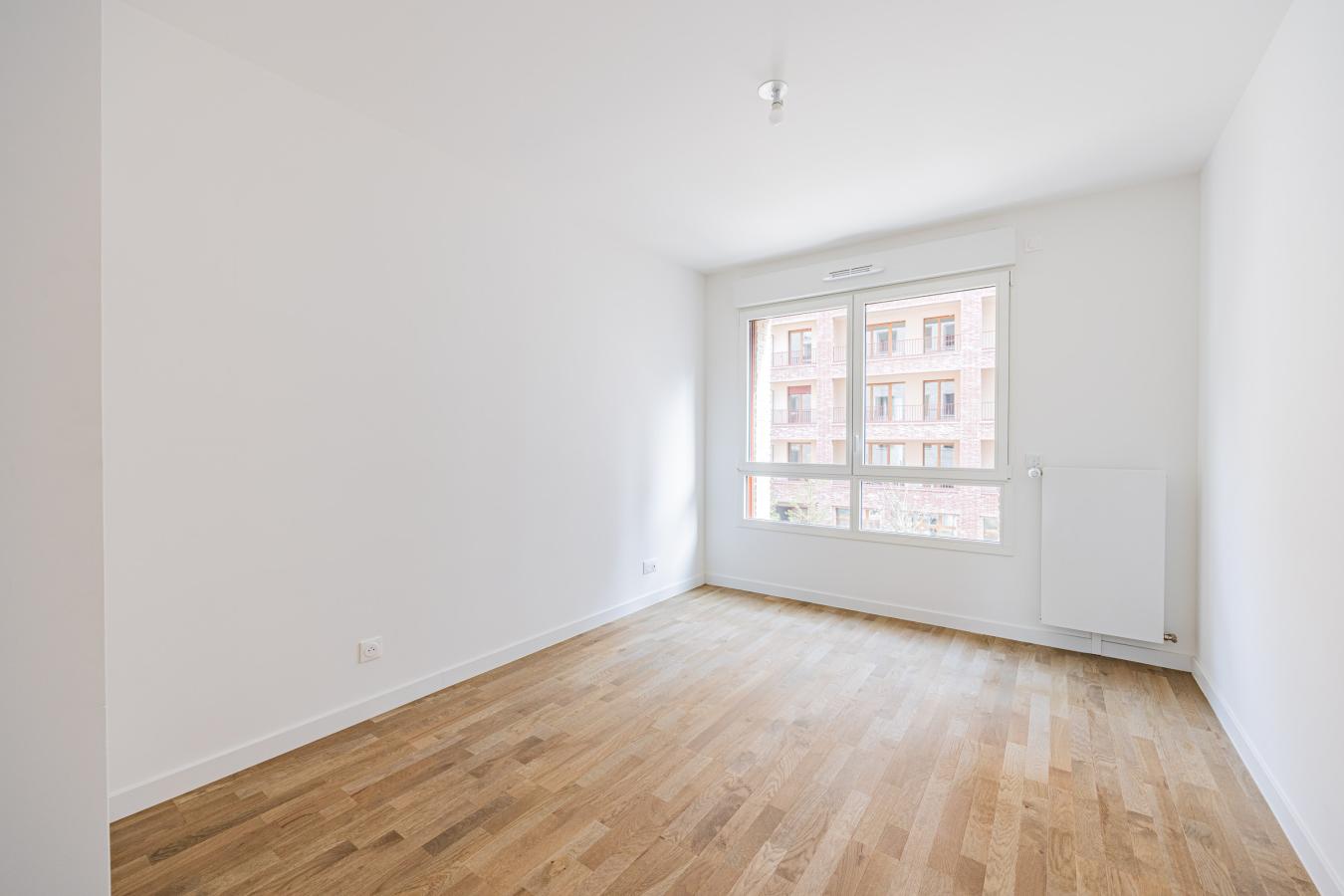 
																																							3 pièces - 
																																						1er étage - 70m² - 1 459,53 € - Photo #6