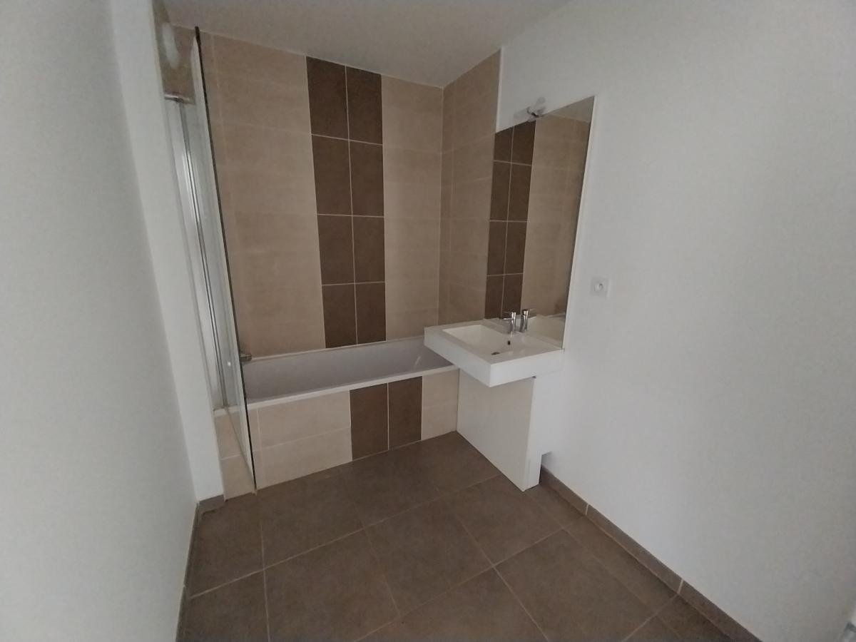 
																																							2 pièces - 
																																						1er étage - 39m² - 651,64 € - Photo #1