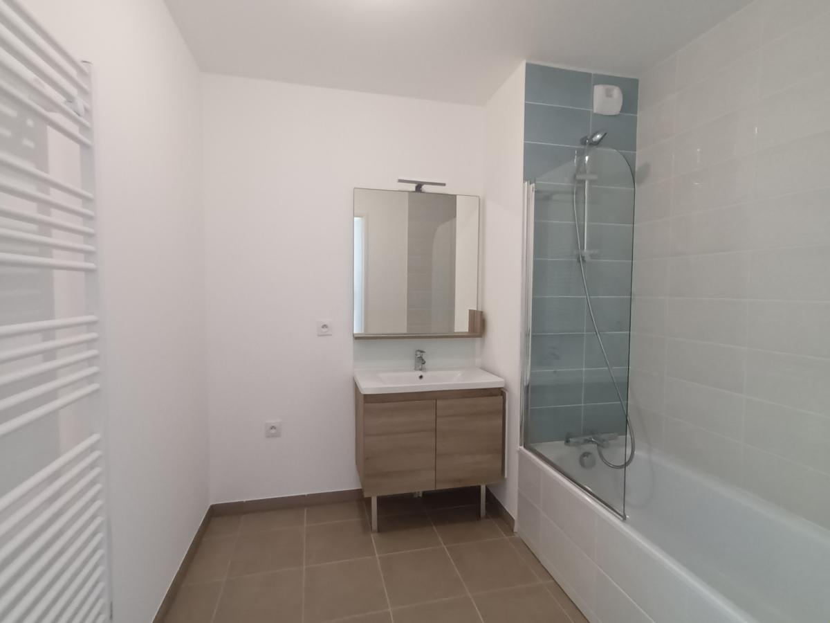 
																																							4 pièces - 
																																						3ème étage - 75m² - 942,32 € - Photo #4