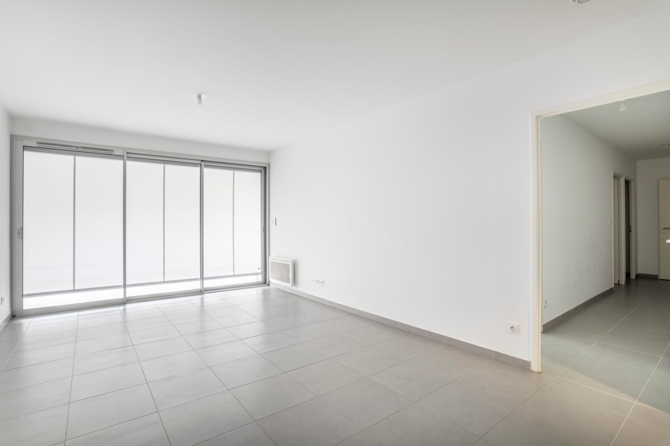 3 pièces - 14ème étage - 70m² - 889,51 € - Photo #2